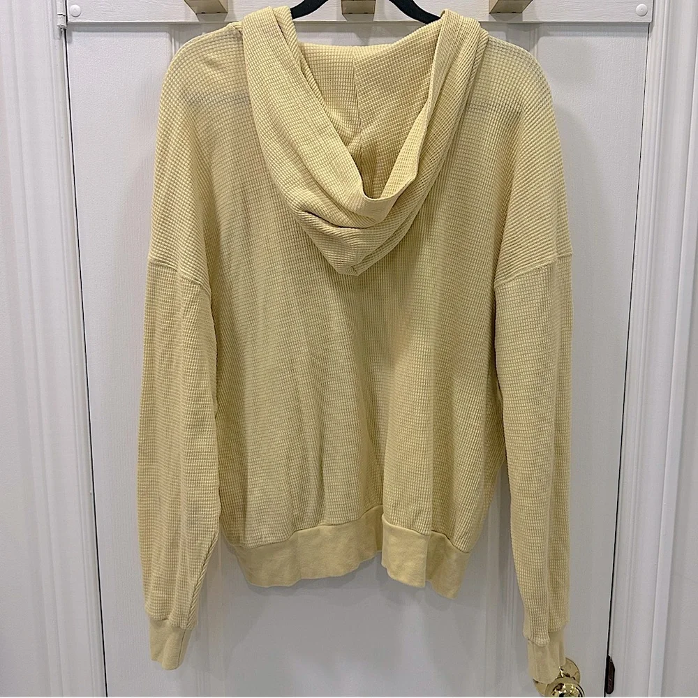 Aritzia TNA Waffle Knit Oversized Cozy Yellow Zip-Up Hoodie Sweater - Picture 3 of 5